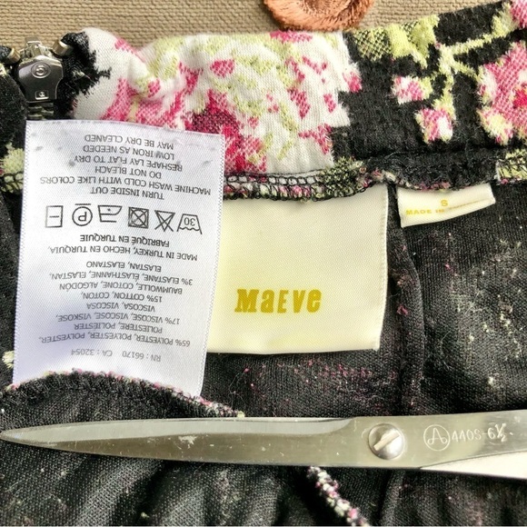 Anthropologie Maeve Skirt Knit Floral Pencil Black Pink Multi (S) - Picture 6 of 8